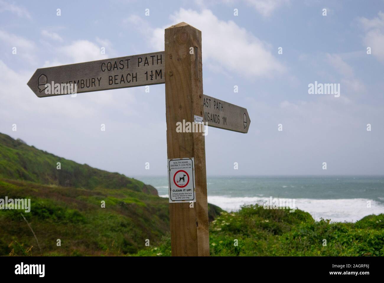 Wegweiser auf der South West Coastal Path in der Nähe von Plymouth Cornwall England Großbritannien Stockfoto