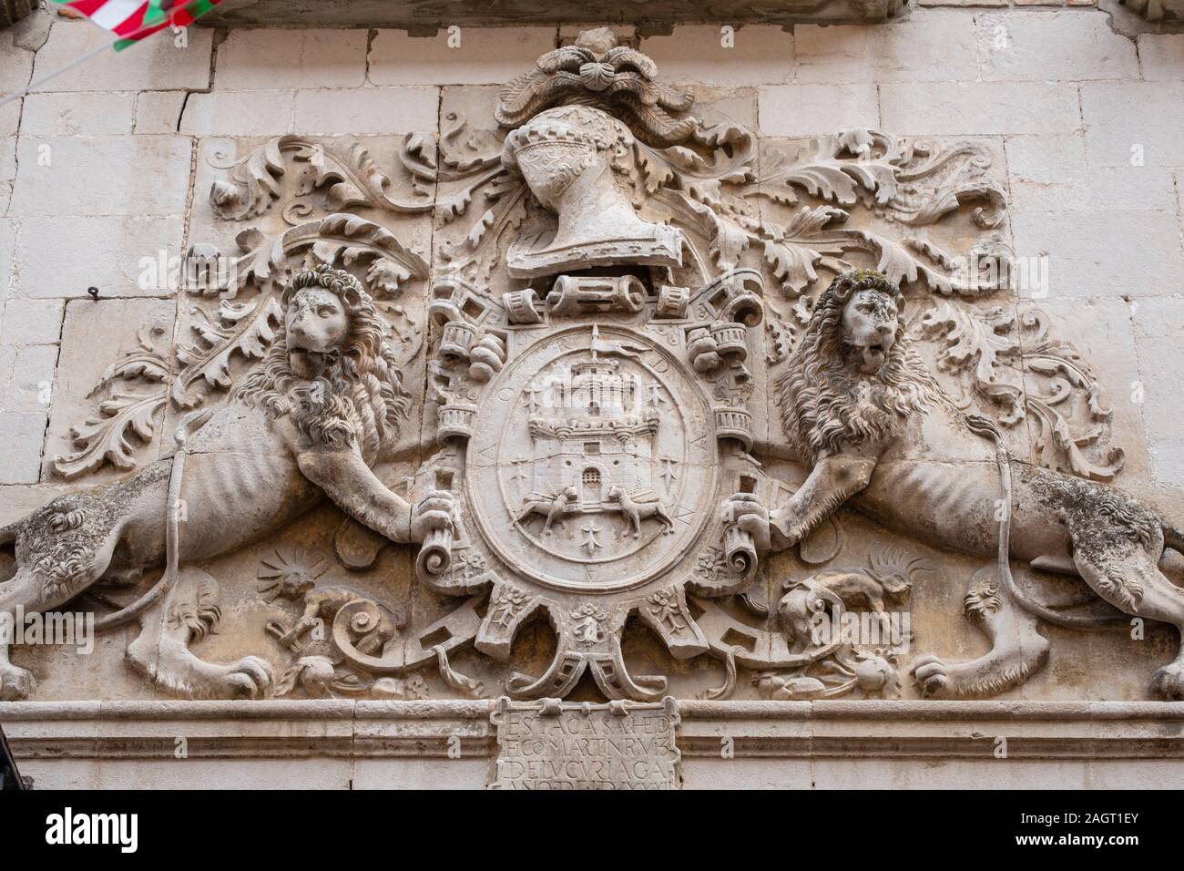Casa de Martín Ruiz de Luzuriaga, con Escudo de Armas de los Ordoñana-Vicuña, Salvatierra, Álava, Comunidad autónoma del País Vasco, Spanien. Stockfoto