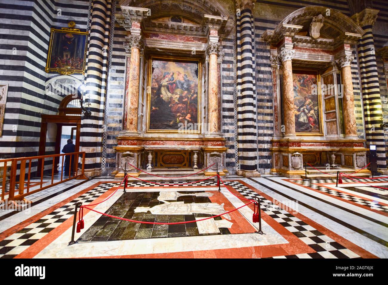 Innenraum der Kathedrale von Siena oder Duomo di Siena in Italien Stockfoto