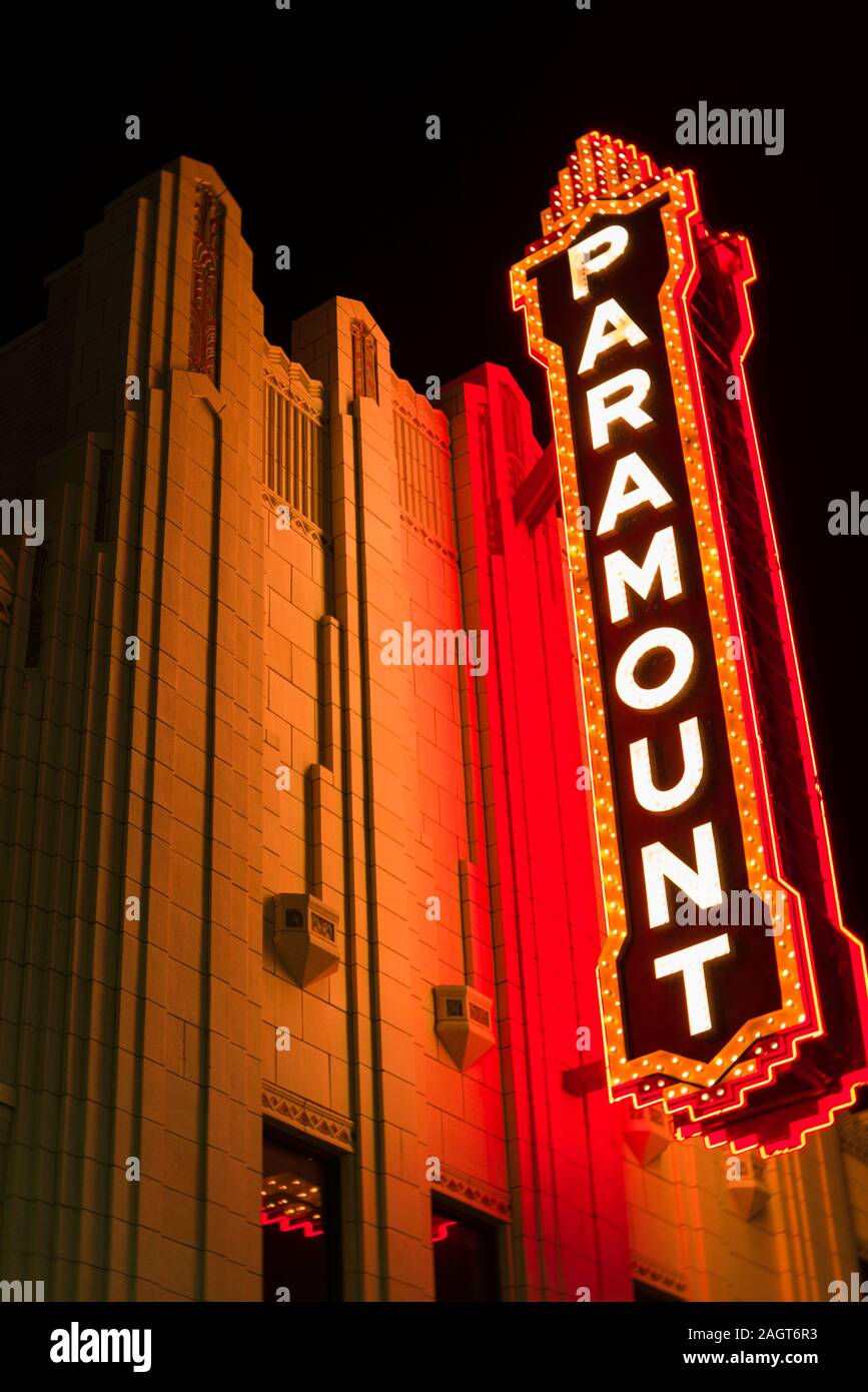 Neon Nacht in der Innenstadt von Amarillo, Texas Stockfoto