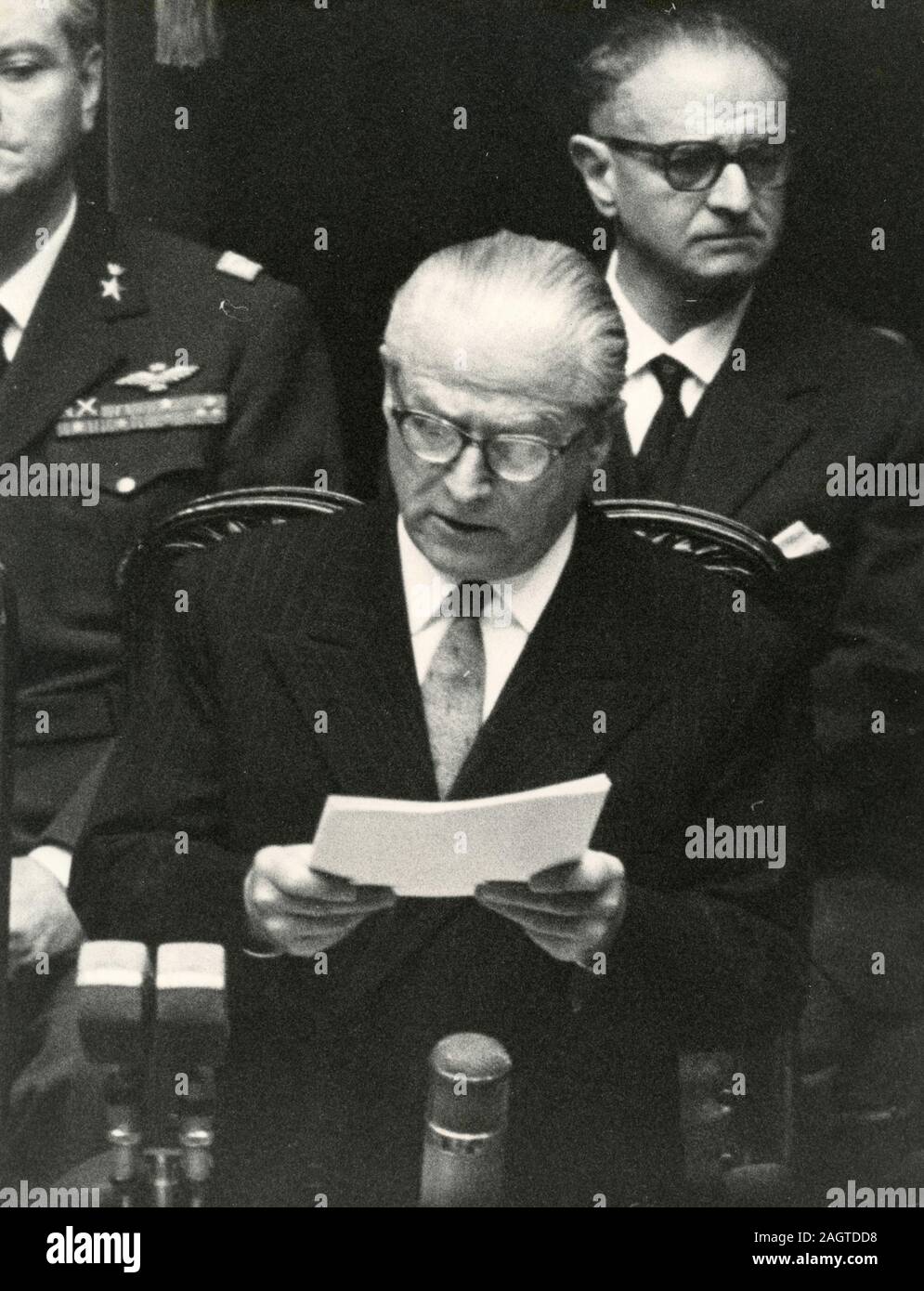 Italienische Staatspräsident Giovanni Gronchi Rede auf eine institutionelle Veranstaltung, Rom, Italien 1950 s Stockfoto
