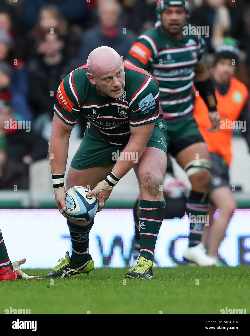 21.12.2019 Leicester, England. Rugby Union. Dan Cole den Ball während der gallagher Premiership Round 6 Übereinstimmung zwischen Leicester Tigers und Exeter Chiefs am Welford Road Stadium, Leicester gespielt. © Phil Hutchinson/Alamy leben Nachrichten Stockfoto