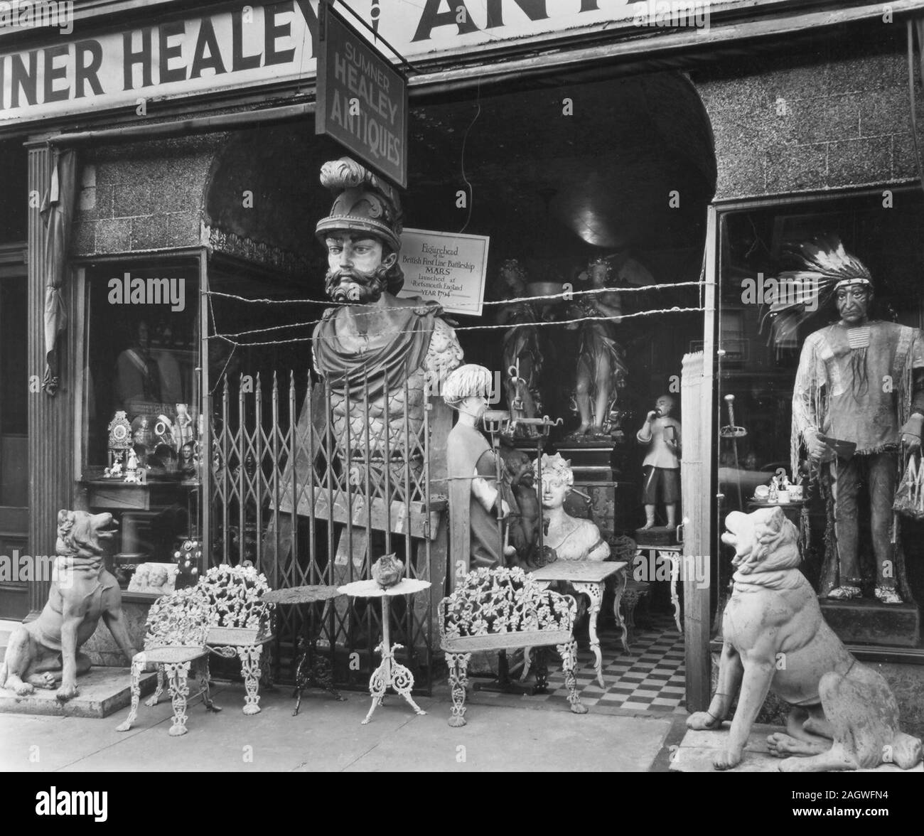 Sumner Healey Antiquitätengeschäft, Third Avenue in der Nähe der 57th Street, Manhattan. 1936 Stockfoto