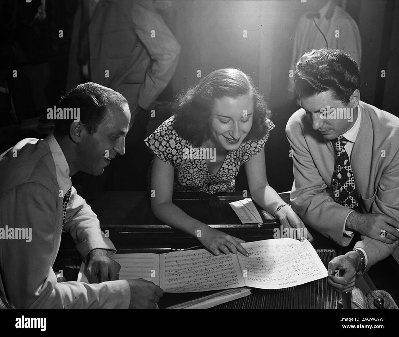 Clyde Lombardi, Barbara Carroll, Chuck Wayne. Downbeat, NYC, ca-Sept 1947 Stockfoto