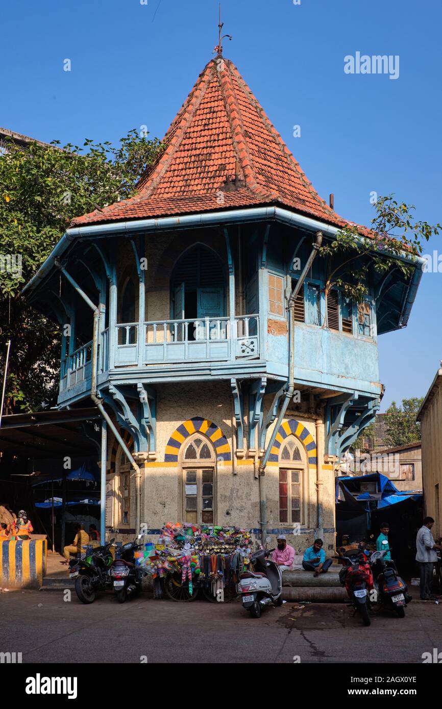 Null Bazar der Polizei in Null Bazar, Mumbai, Indien, ein achteckiger Kolonialzeit Wahrzeichen Gebäude in den größeren Bhendi Bazar Bereich Stockfoto