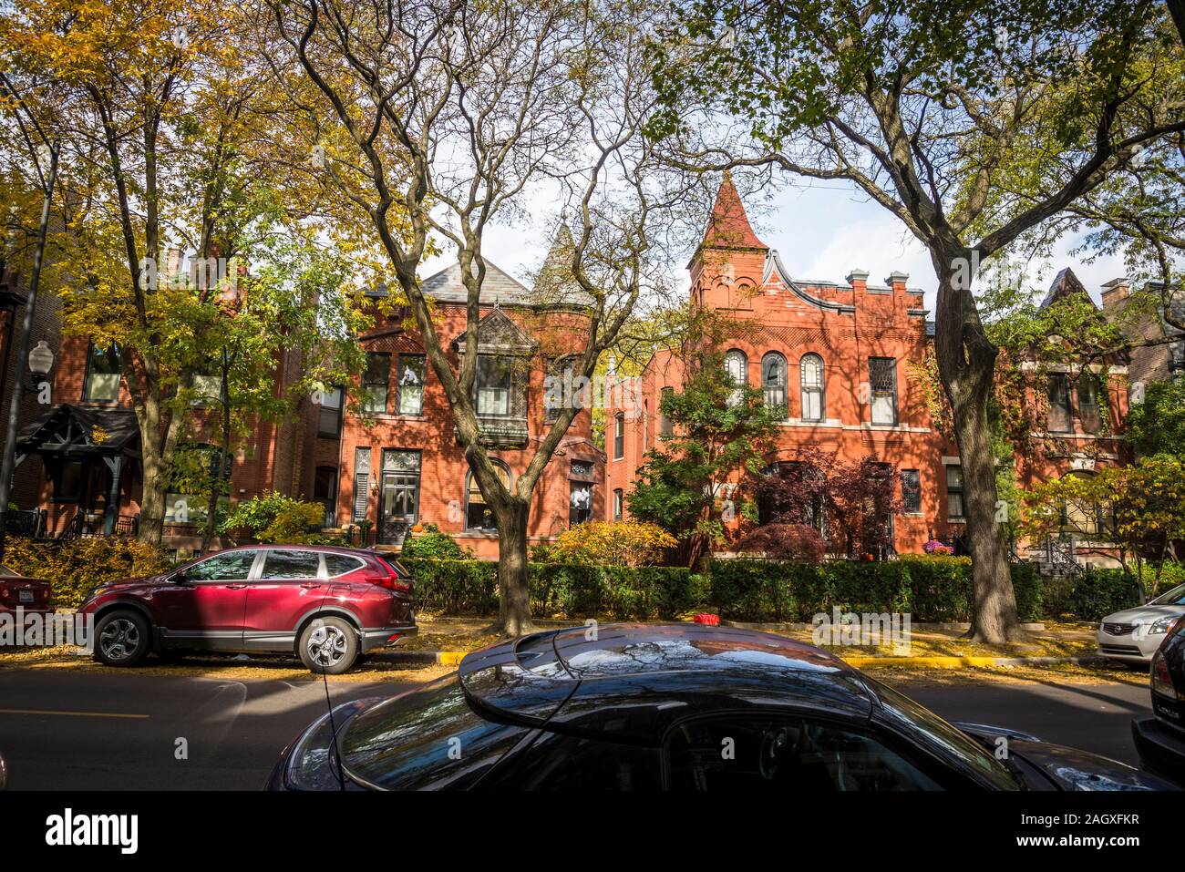 Wohlhabende West Fullerton Avenue, Lincoln Park Nachbarschaft, Nordseite, Chicago, Illinois, USA Stockfoto