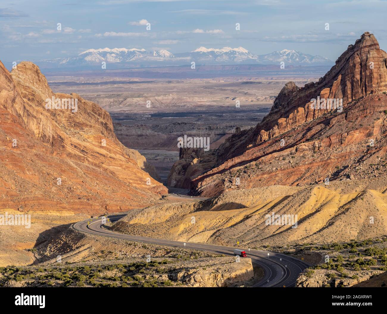 Blick auf die I-70 durch das San Rafael Swell, westlich von Green River, Utah Stockfoto
