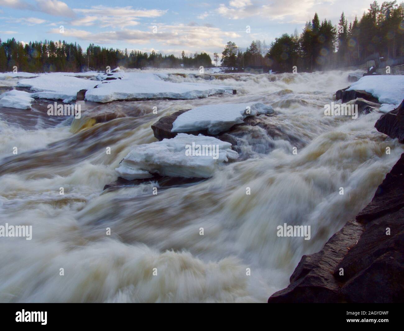 Besuchen Sie Lappland, größten Wasserfall im Norden von Schweden Stockfoto