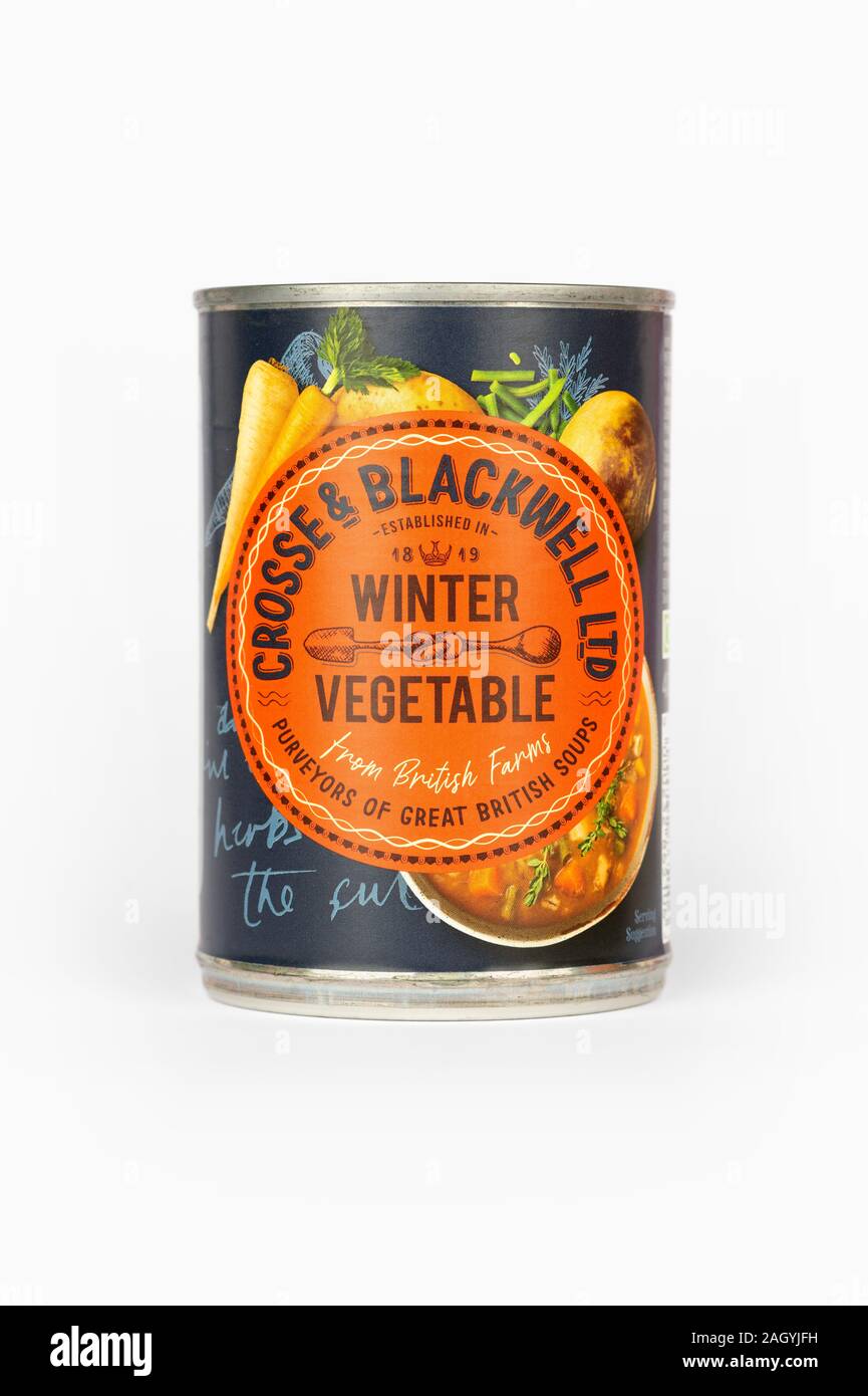 Eine Dose Crosse & Blackwell winter Gemüsesuppe Schuß auf einem weißen Hintergrund. Stockfoto