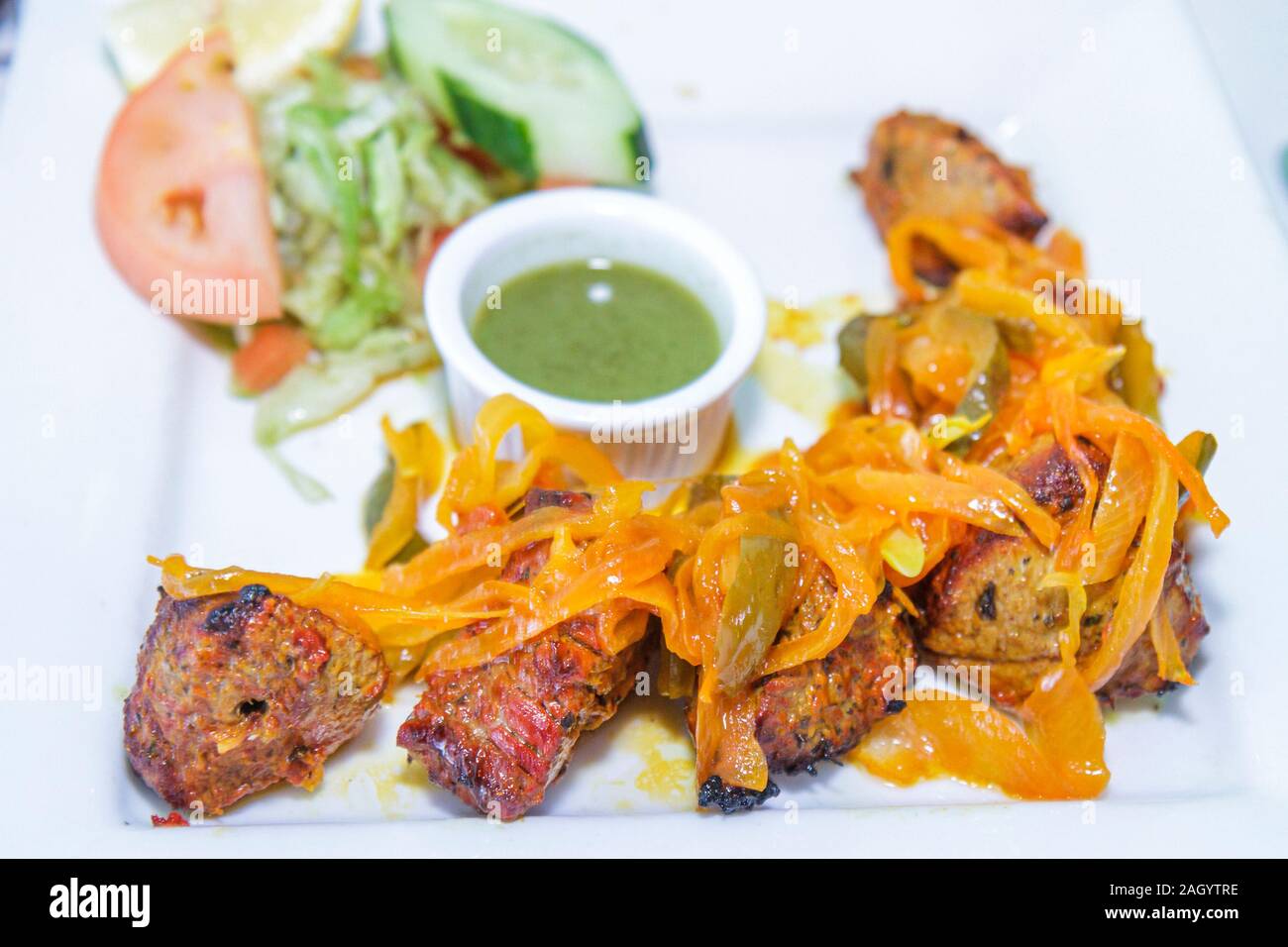 Miami Florida, Biscayne Boulevard, Bengalische moderne indische Küche, Restaurant Restaurants Essen Essen Essen Café Cafés, Boti Kebab, Lamm, Essen, Teller, Gericht, FL10051501 Stockfoto