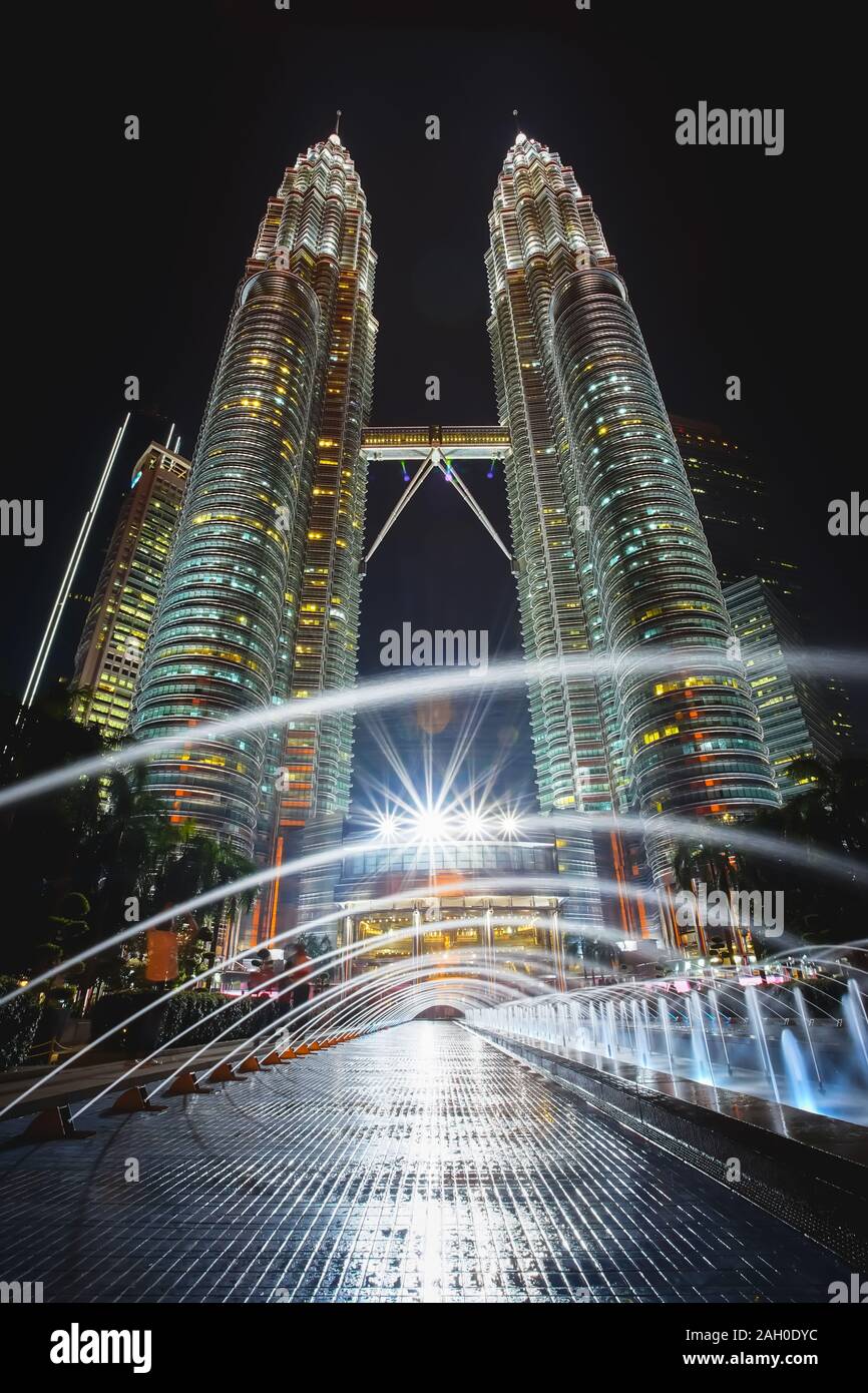 Die Petronas Twin Towers, auch bekannt als Menara Petronas ist das höchste Gebäude der Welt von 1998 bis 2004. Stockfoto