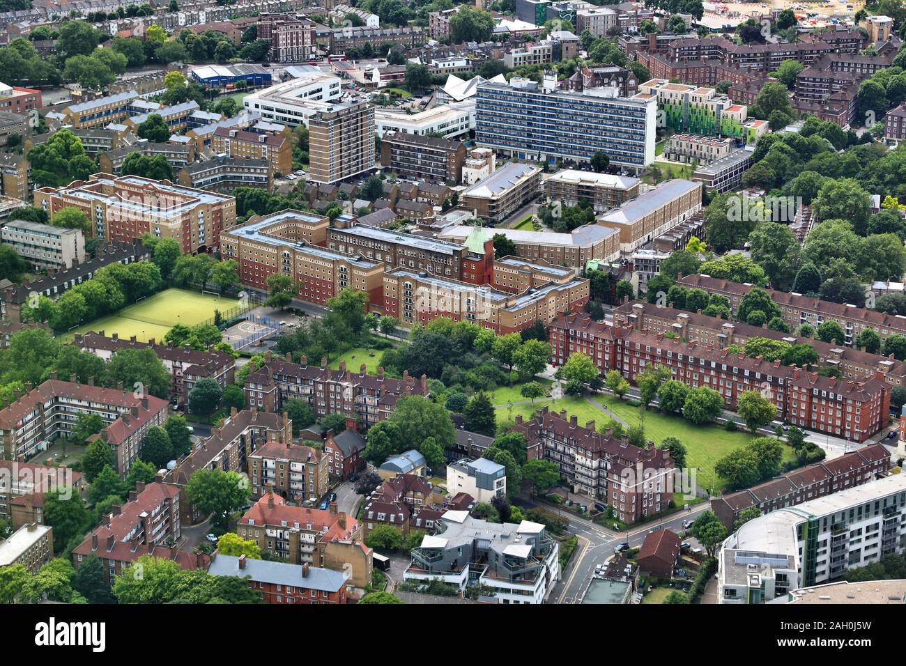 Londoner Stadtteil Southwark - Ansicht mit Waffenrock Gärten. Stockfoto
