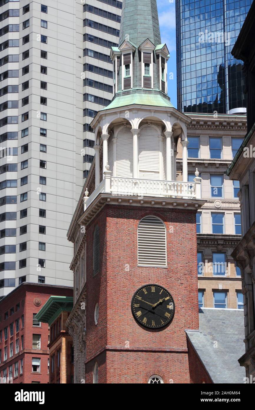 Downtown Crossing Gegend von Boston. Old South Meeting House - historische Gemeindekirche. Stockfoto
