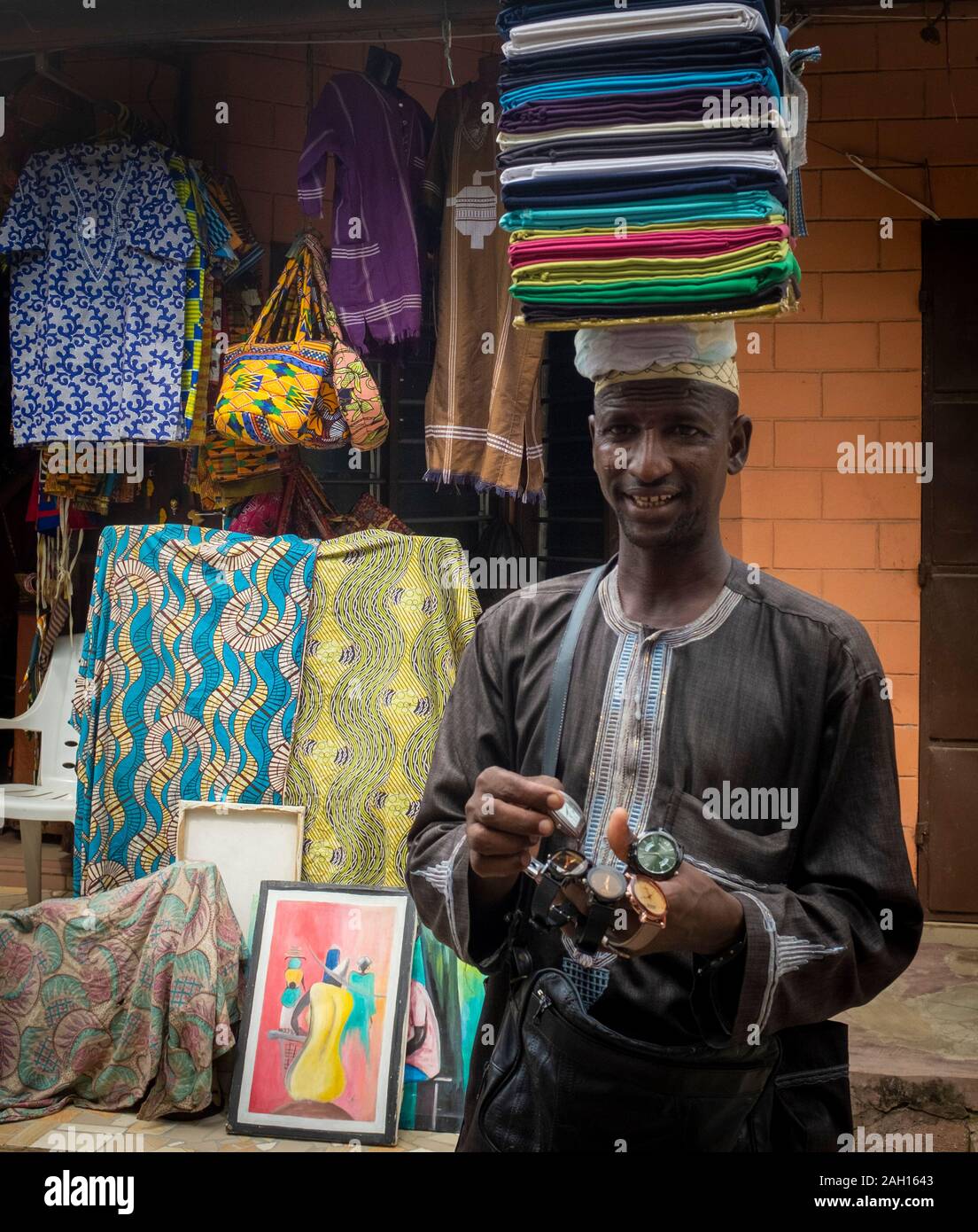 Benin, Cotonou, Markt, afrikanisches Kunsthandwerk, Malerei, afrikanische Kultur, Stockfoto