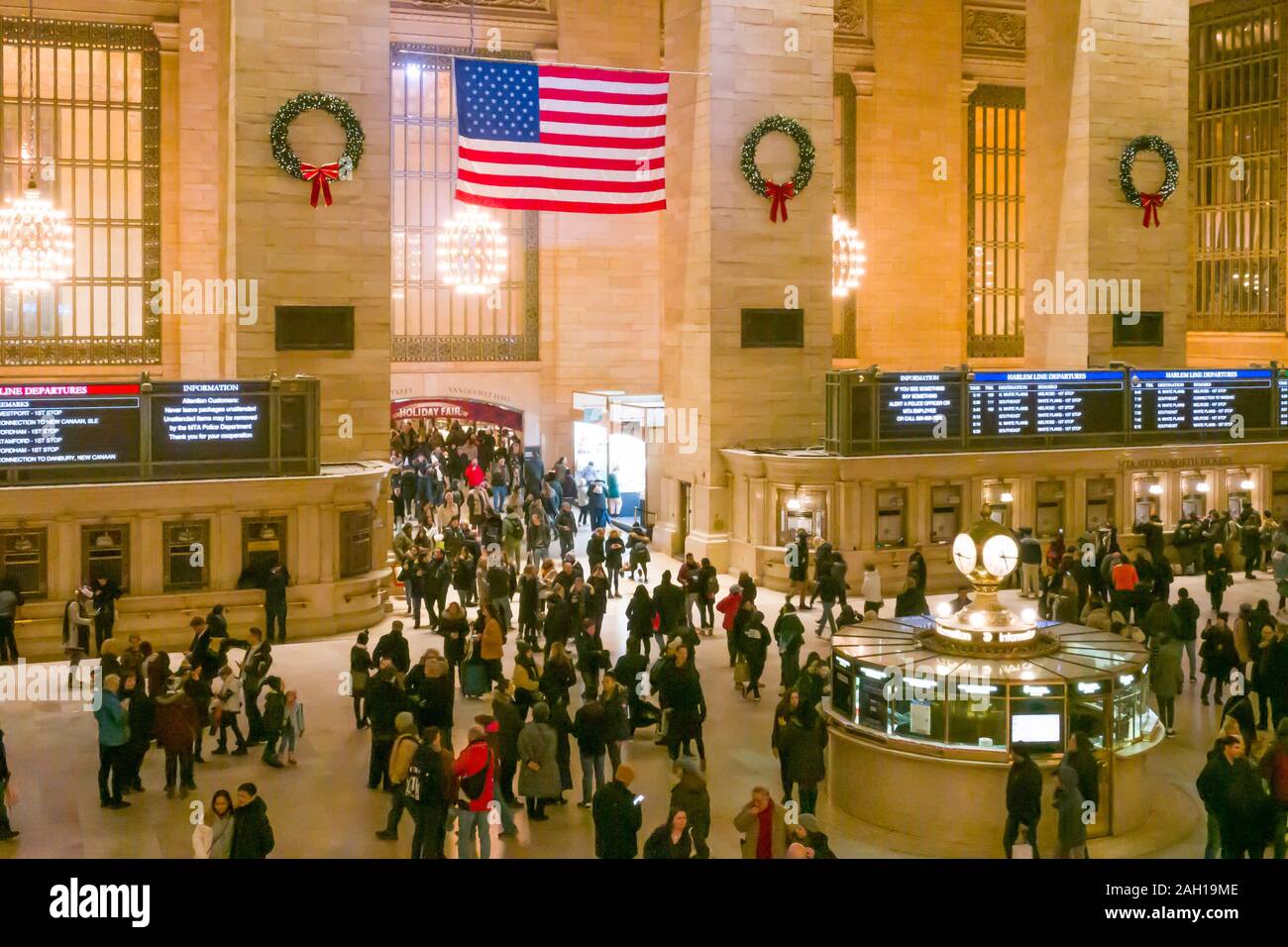 Grand Central Terminal in New York City ist für die Weihnachtszeit dekoriert, USA Stockfoto