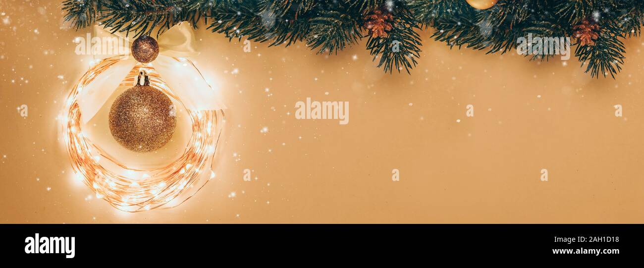 Weihnachten und Neujahr Urlaub Hintergrund. Weihnachten Grußkarte. Goldene Weihnachten Dekoration. Kopieren raum Noel. Banner Flach Stockfoto