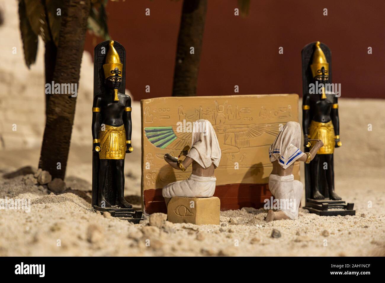 Krippe zeigt das Dorf von Bethlehem mit Details aus der Geschichte der Geburt Jesu Christi, Diorama in San Cristobal de La La Stockfoto