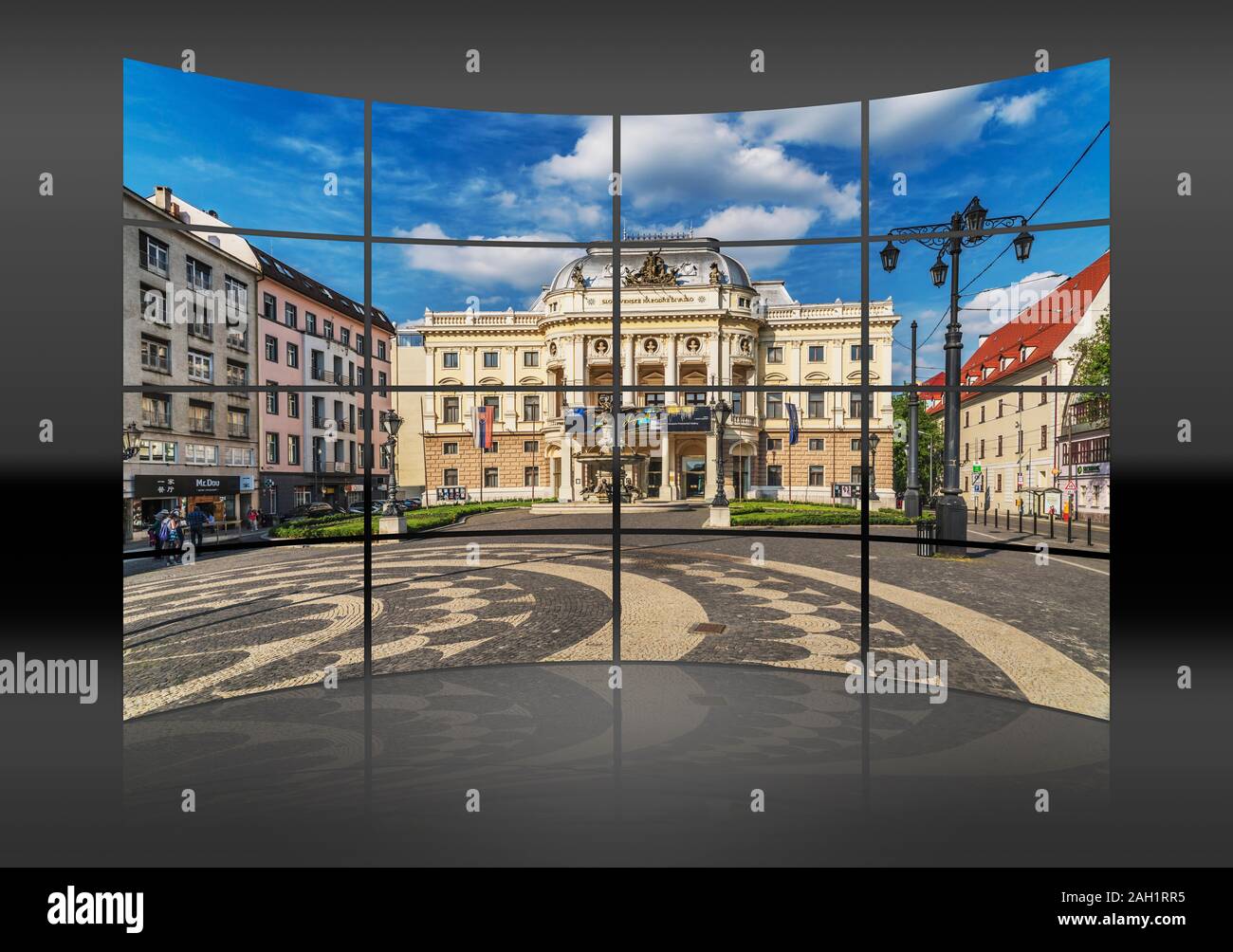 Das Gebäude des alten Nationaltheater wurde erbaut 1886 im Stil der Neorenaissance. Es liegt in der Altstadt von Bratislava, Slowakei Stockfoto