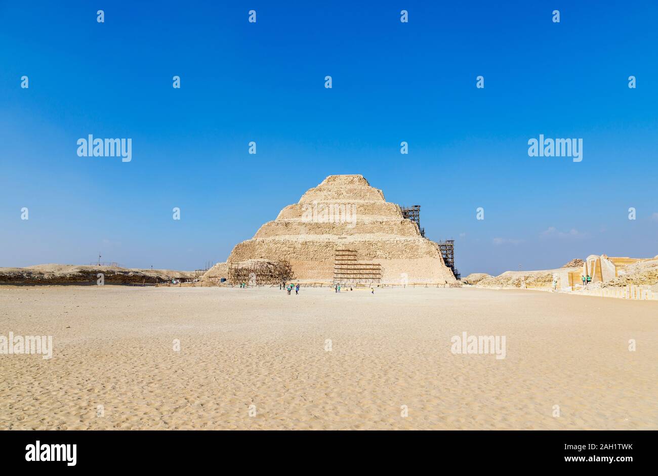 Der berühmten Stufenpyramide des Djoser in Sakkara (oder Sakkara), einer alten Grabstätte, die nekropole Für die altägyptische Hauptstadt, Memphis, Ägypten Stockfoto
