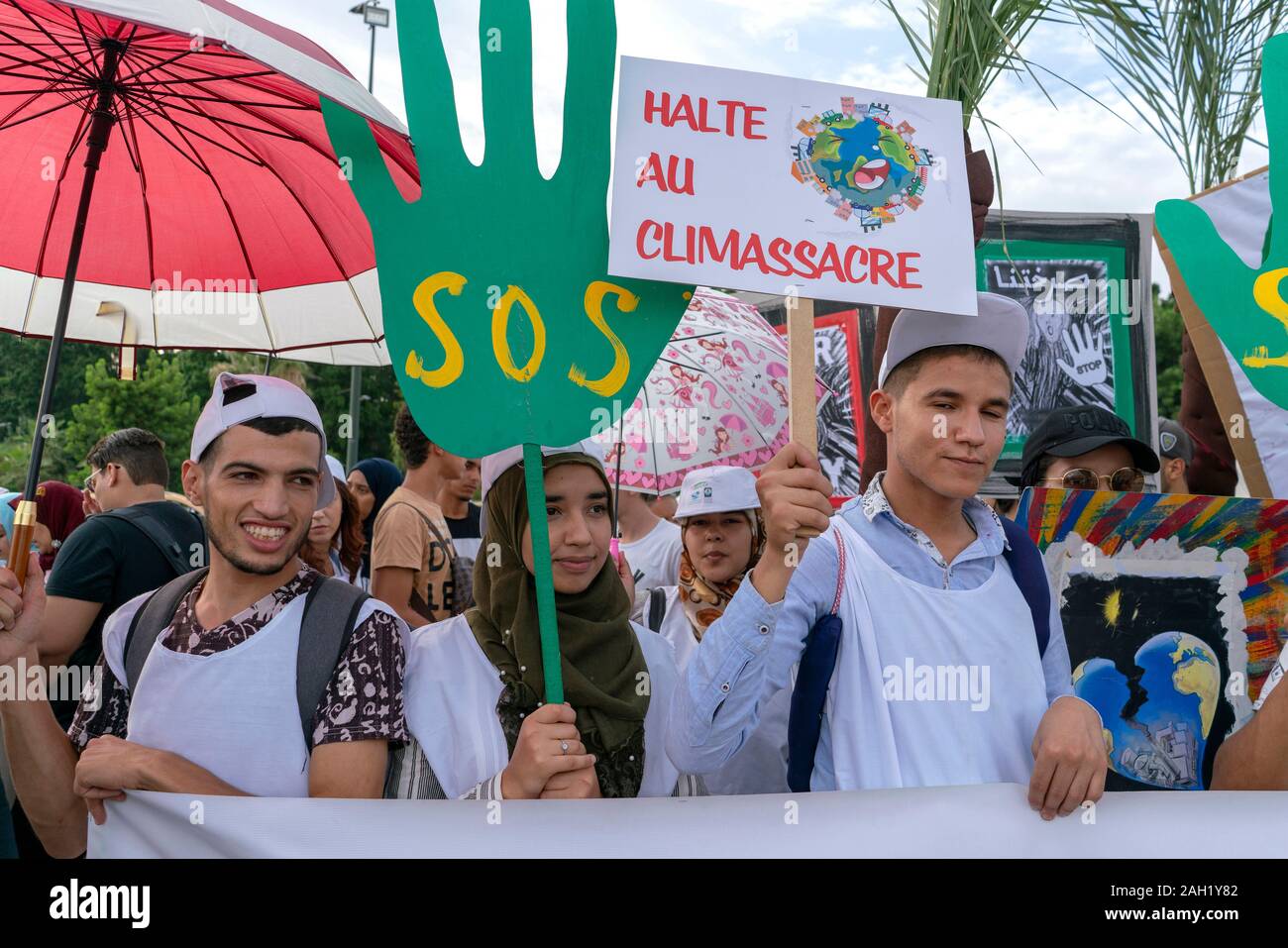 Junge arabische Menschen manifest für das Klima Freitag Stockfoto