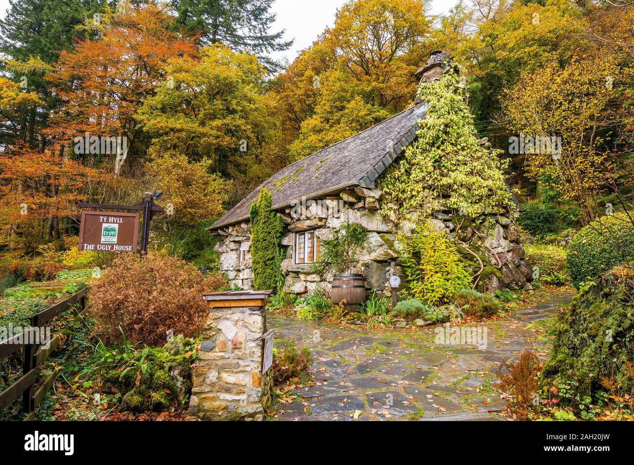 Ty Hyll das hässliche Haus Betws y Coed Snowdonia National Park in Nordwales Gwynedd GROSSBRITANNIEN GROSSBRITANNIEN Stockfoto
