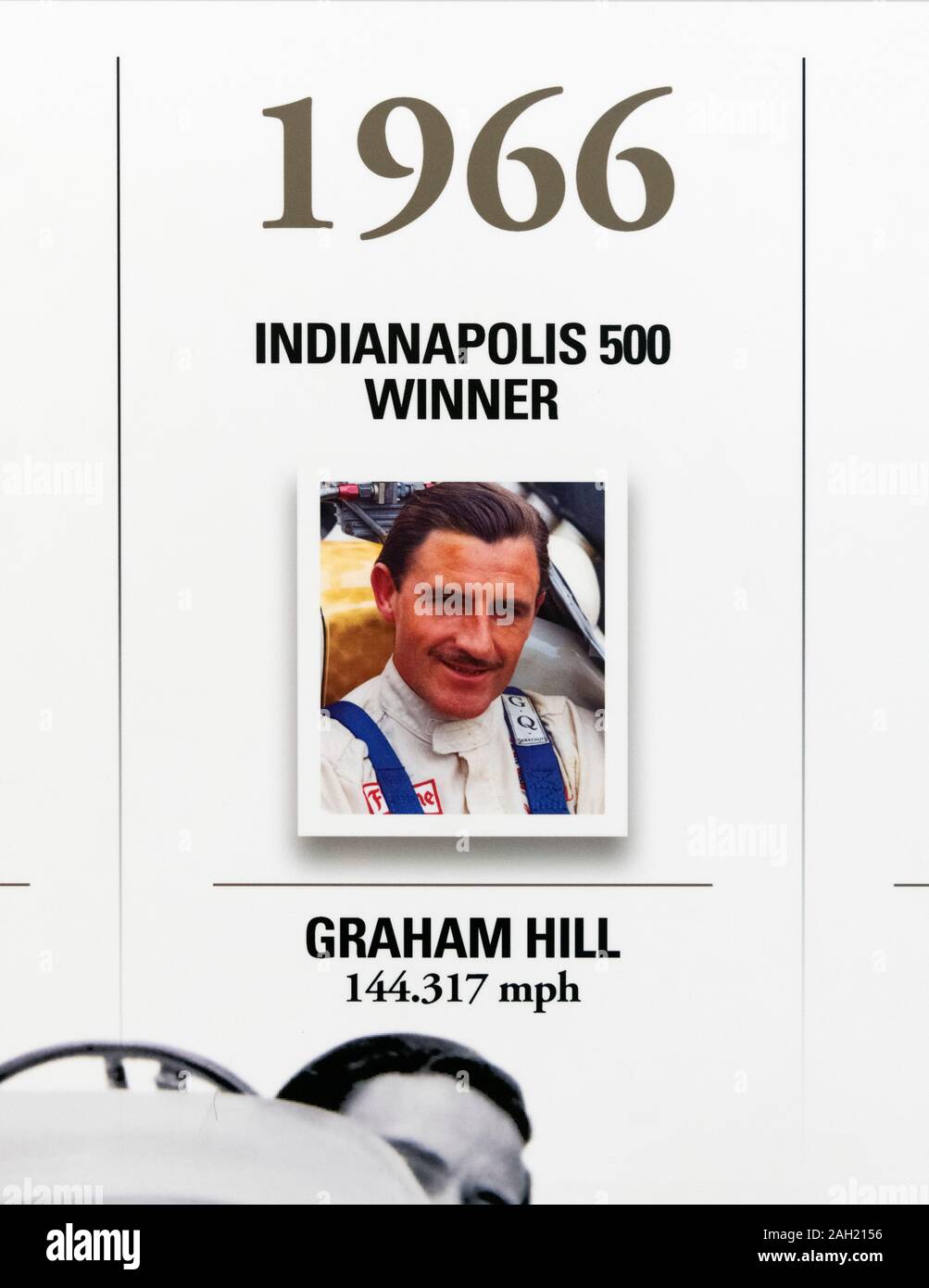 Graham Hill, Gewinner des 1966 Indy 500, an der Wand der Gewinner auf dem Indianapolis Motor Speedway Museum, Indianapolis, Indiana, USA. Stockfoto