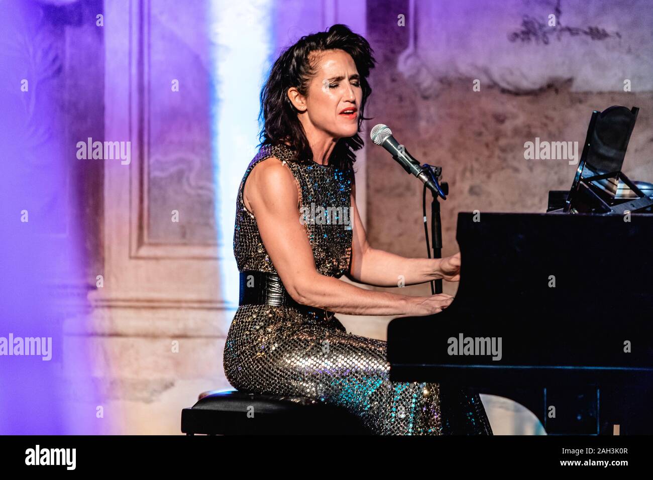 Joan als Polizei, die Frau während Joan als Polizei, die Frau