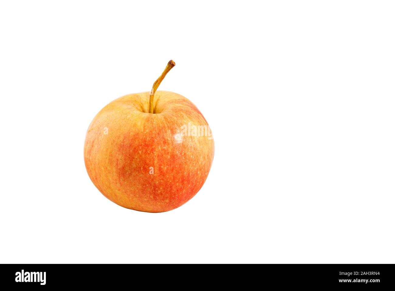 Ganze frische rote Äpfel auf weißem Hintergrund. Stockfoto