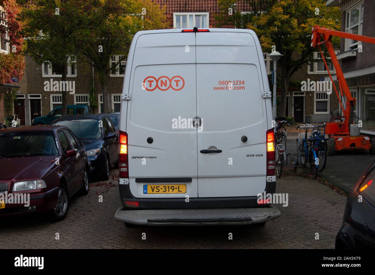 TNT Unternehmen Van in Amsterdam Die Niederlande 2018 Stockfoto