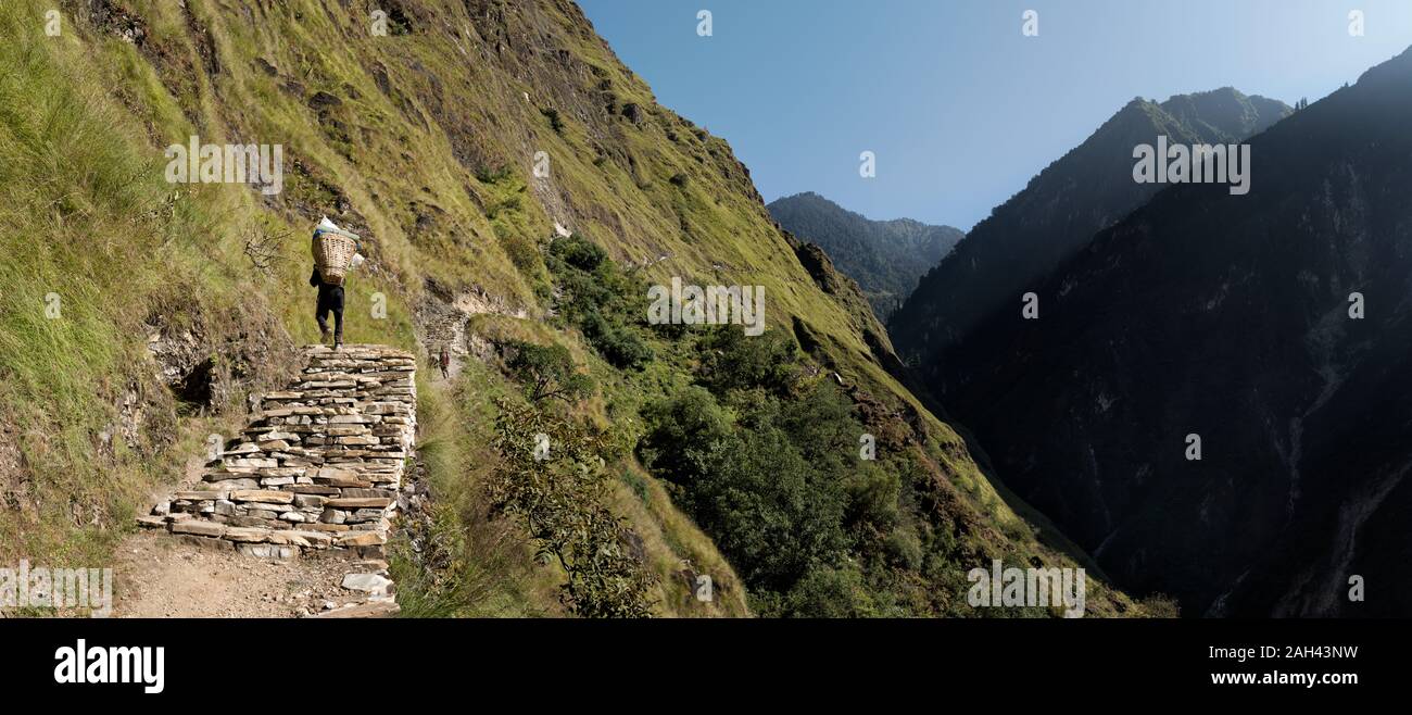 Dhaulagiri Circuit Trek bei Dobang, Himalaya, Nepal Stockfoto
