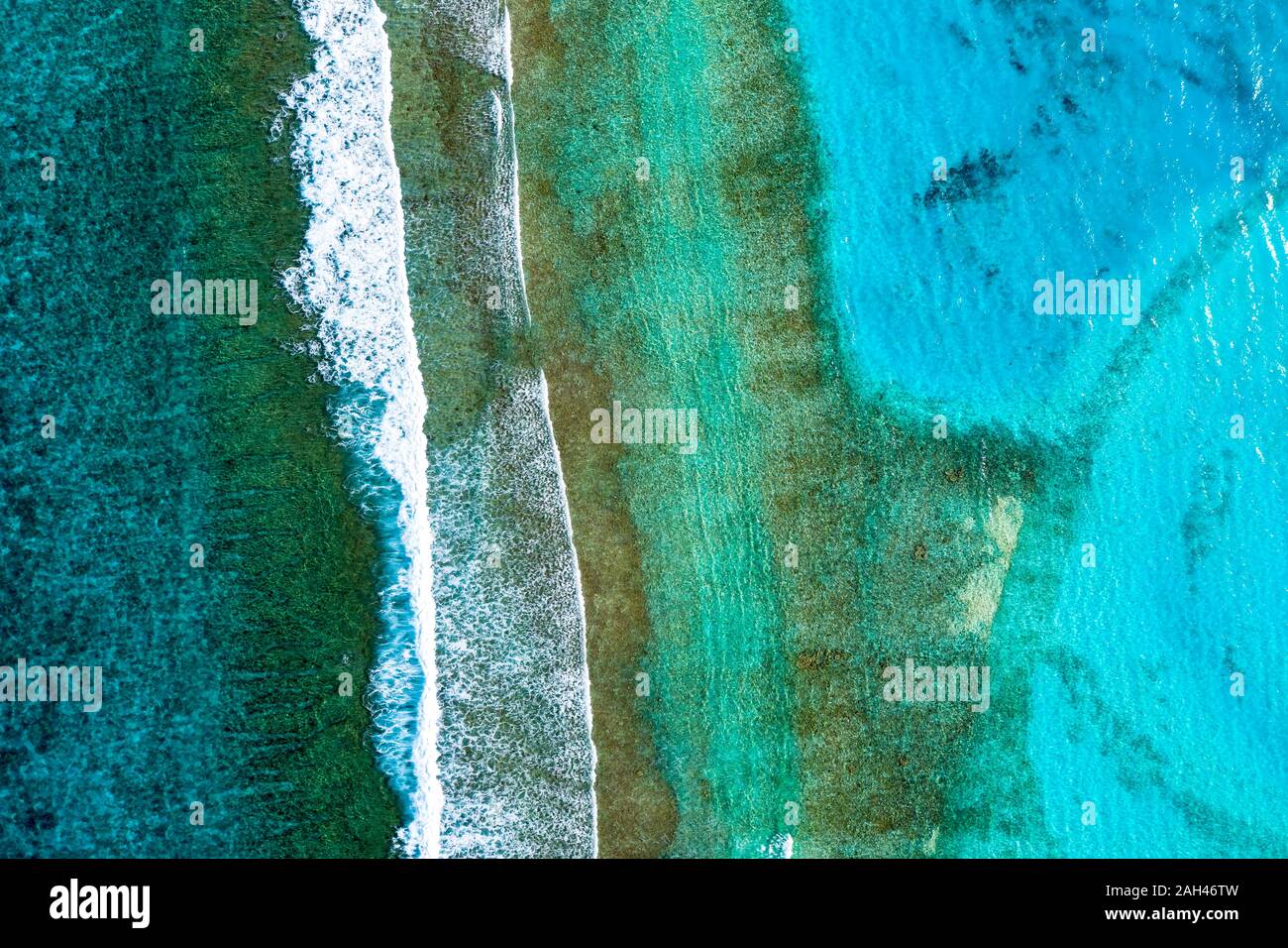 Malediven, Süd Male Atoll, Luftaufnahme von Coral Reef Stockfoto