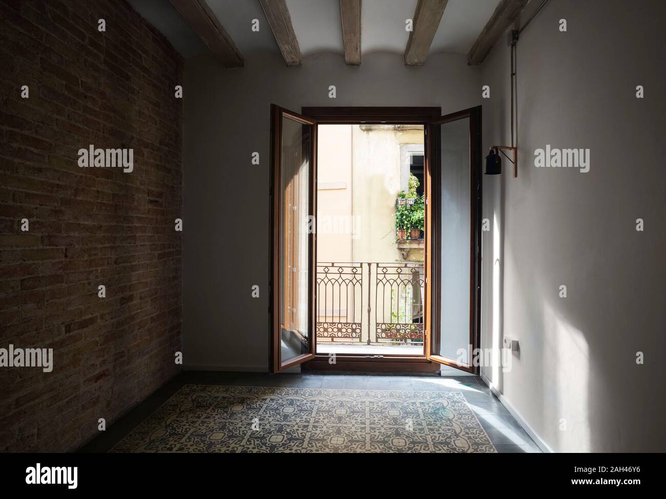 Boden deckenlampe altbau sclafzimmer -Fotos und -Bildmaterial in hoher  Auflösung – Alamy
