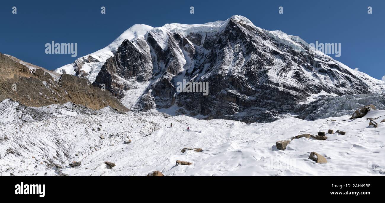 Chonbarden Gletscher, Dhaulagiri Circuit Trekking, Himalaya, Nepal Stockfoto