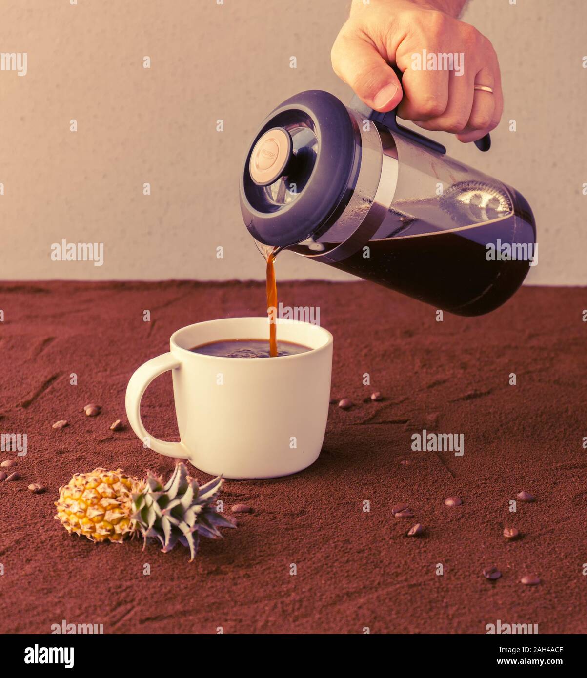 Coffee press Fotos und Bildmaterial in hoher Auflösung Alamy