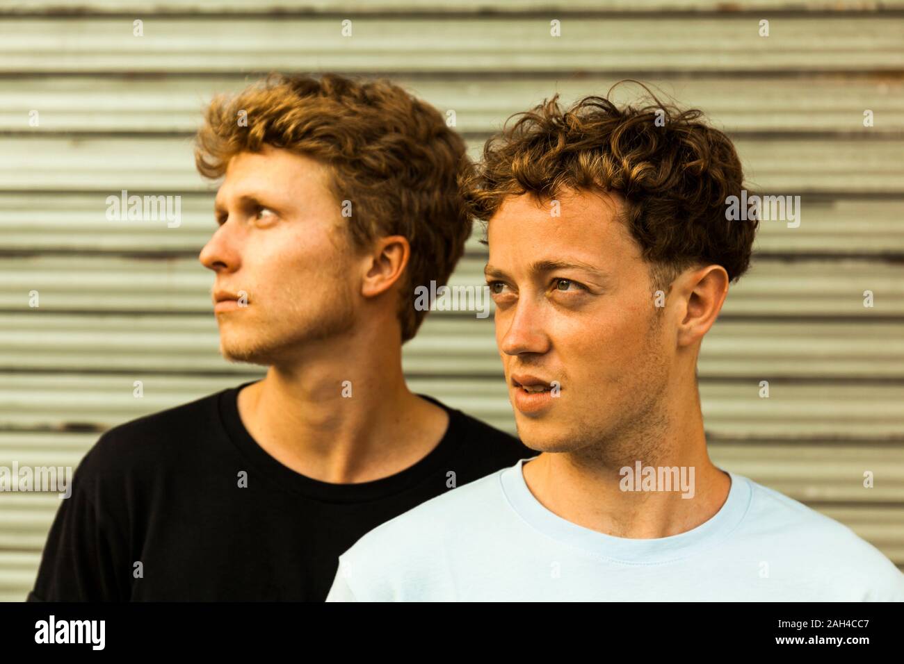 Portrait von Strawberry blonde junge Männer Stockfoto