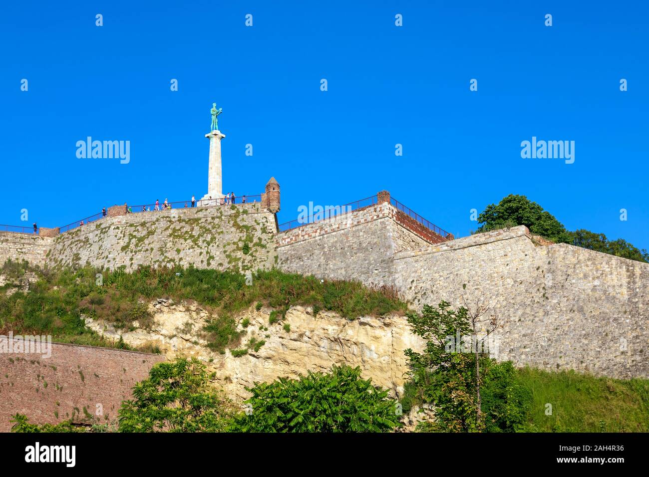 Stadtmauern der Belgrader Festung. Wahrzeichen, und beliebtes Touristenziel. Stockfoto