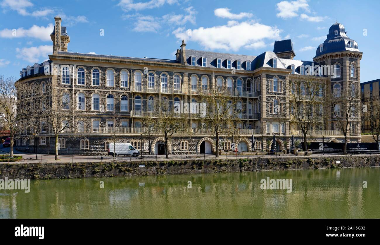 Bristol General Hospital, Guinea Straße, Harbourside, Bristol, eröffnet im Jahre 1858, geschlossen, wie ein Krankenhaus in 2012 und jetzt moderne Apartments Stockfoto