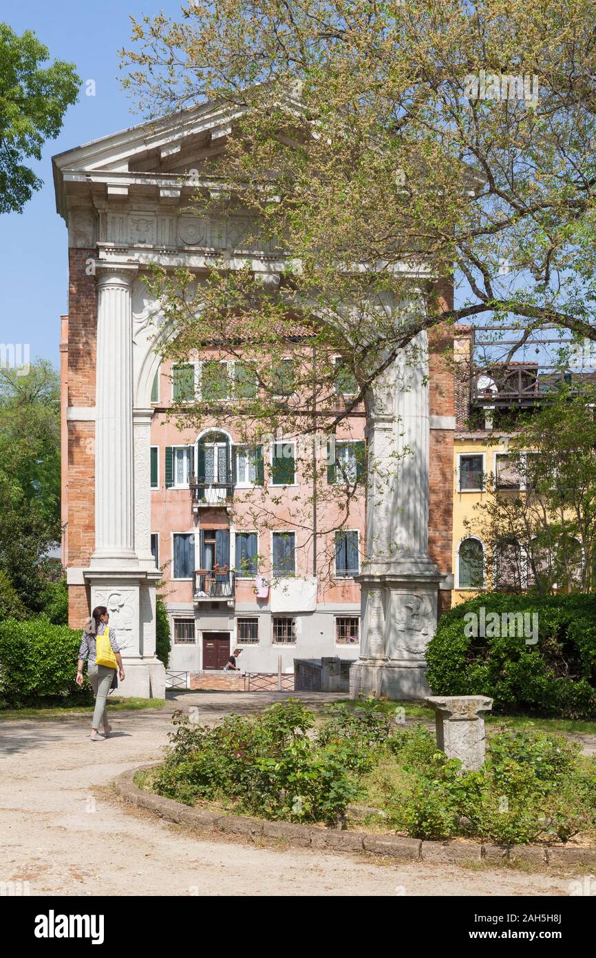 Der monumentale Bogen von Michele Sanmicheli, Giardini Pubblici (öffentliche Gärten) Venedig, Venetien, Italien, welcher Teil der Kirche des Heiligen Antonius Ab wurde Stockfoto