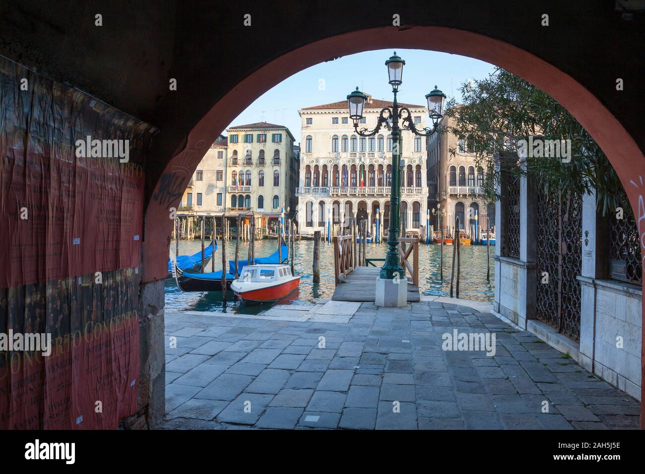 Historischen venezianischen sotoportego Fotos und Bildmaterial in
