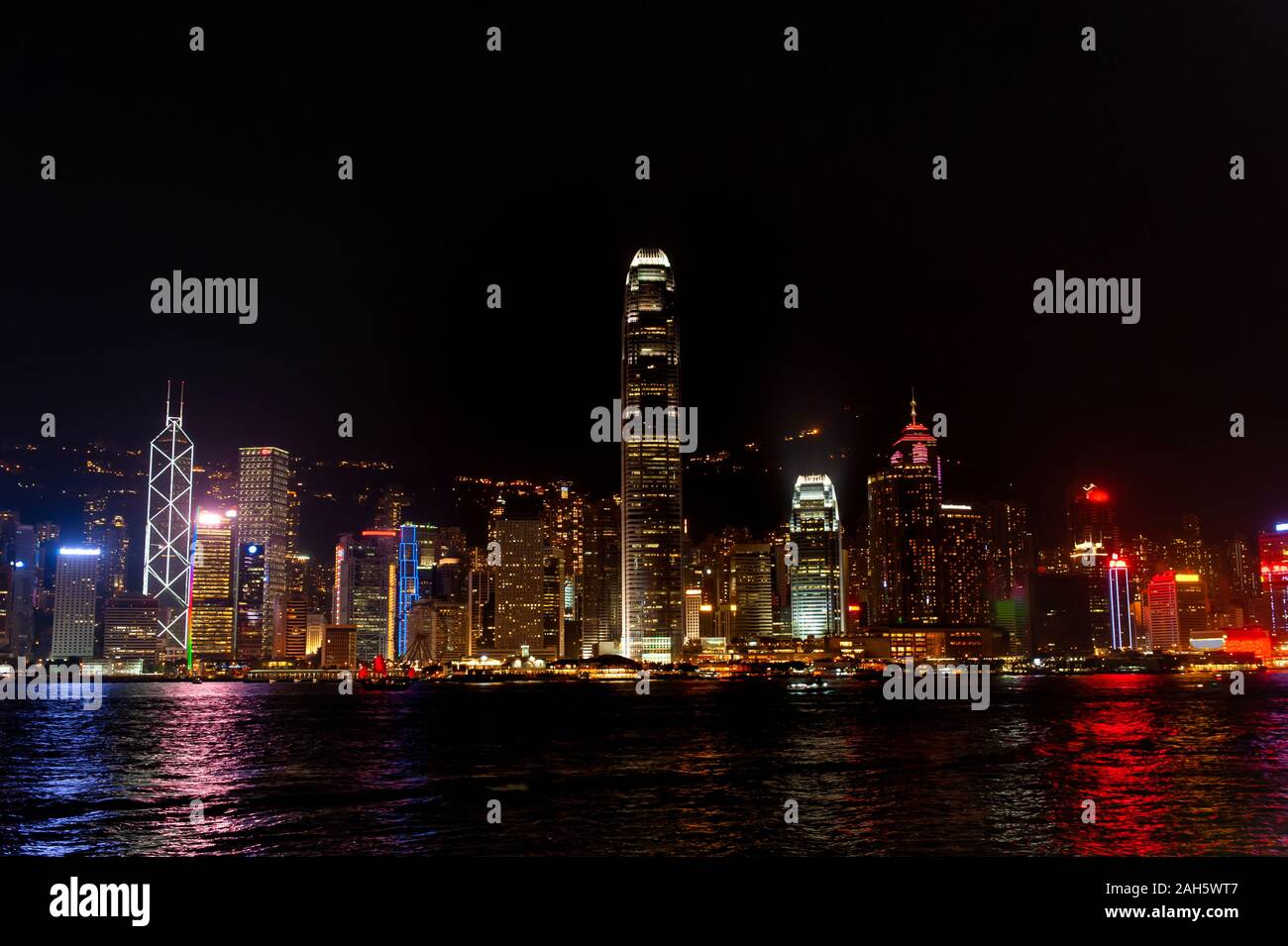 Victoria Hafen bei Nacht, Hongkong, China Stockfoto