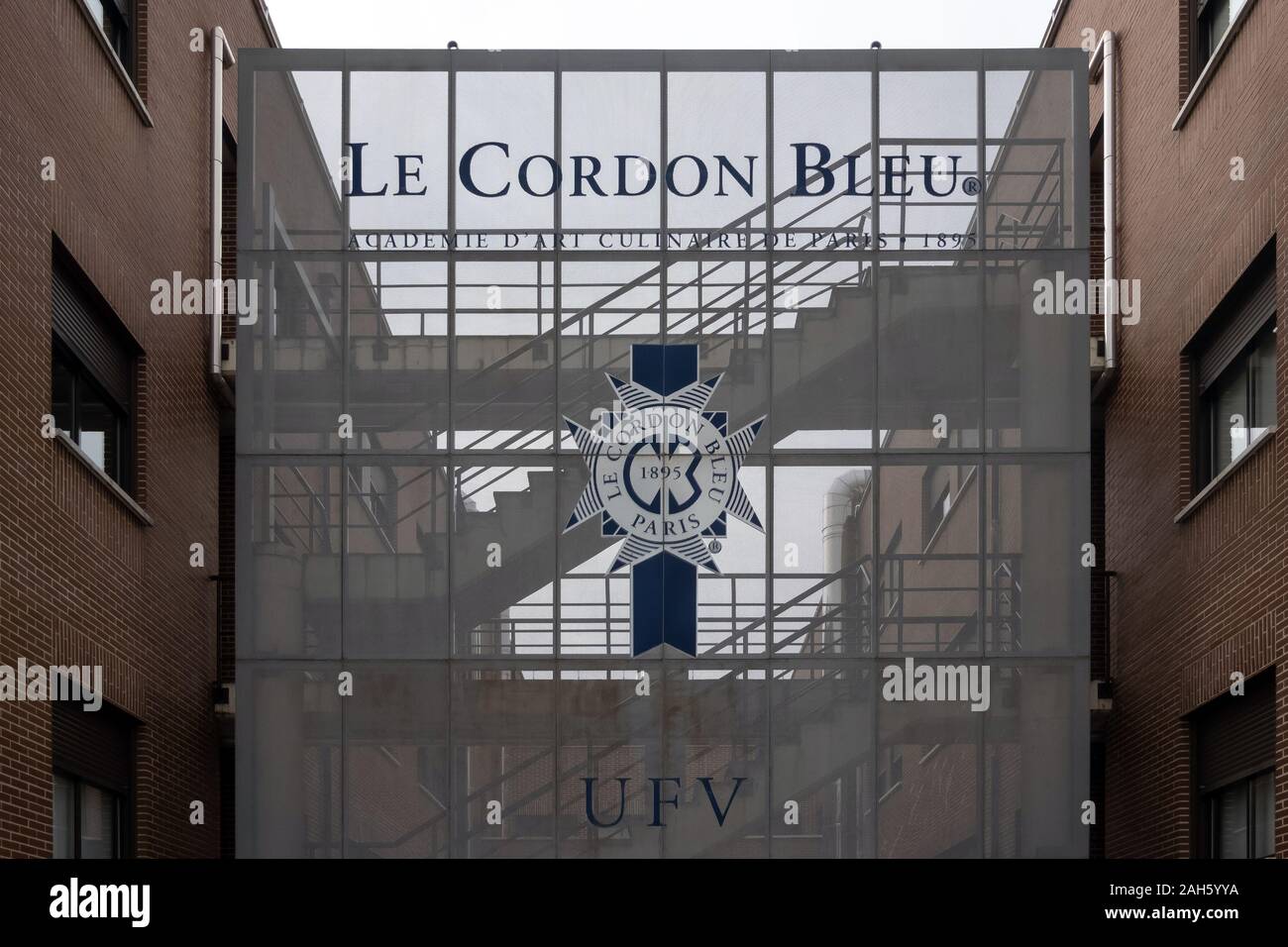MADRID, Spanien - Dezember, 2019: Le Cordon Bleu ist eine der besten Küche und kulinarische Schule. Es ist ein Teil der Universidad Francisco de Vitoria, wo Th Stockfoto