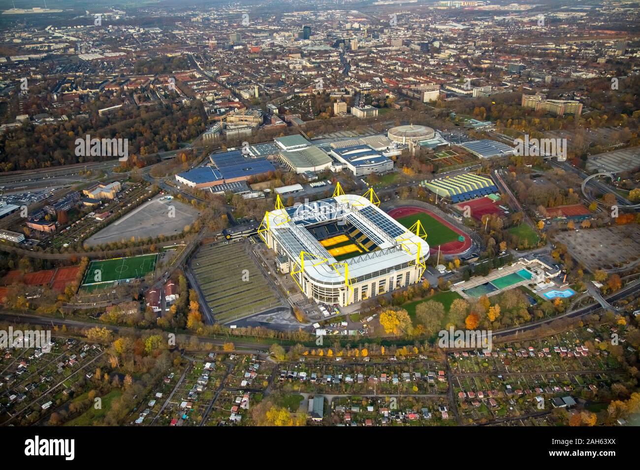 Luftbild, Signal Iduna Park, BVB 09 Stadion Borussia Dortmund, Dortmund, Ruhrgebiet, Nordrhein-Westfalen, Deutschland, DE, Europa, Vögel-Augen-blick, ein Stockfoto