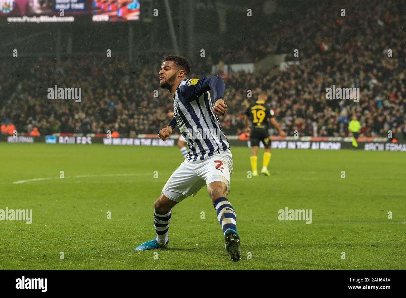 21. Dezember 2019, der Weißdorn, West Bromwich, England; Sky Bet Meisterschaft, West Bromwich Albion v Brentford: Darnell Furlong (2) von West Bromwich Albion feiert sein Ziel es 1-1 Credit: Mark Cosgrove/News Bilder zu machen Stockfoto