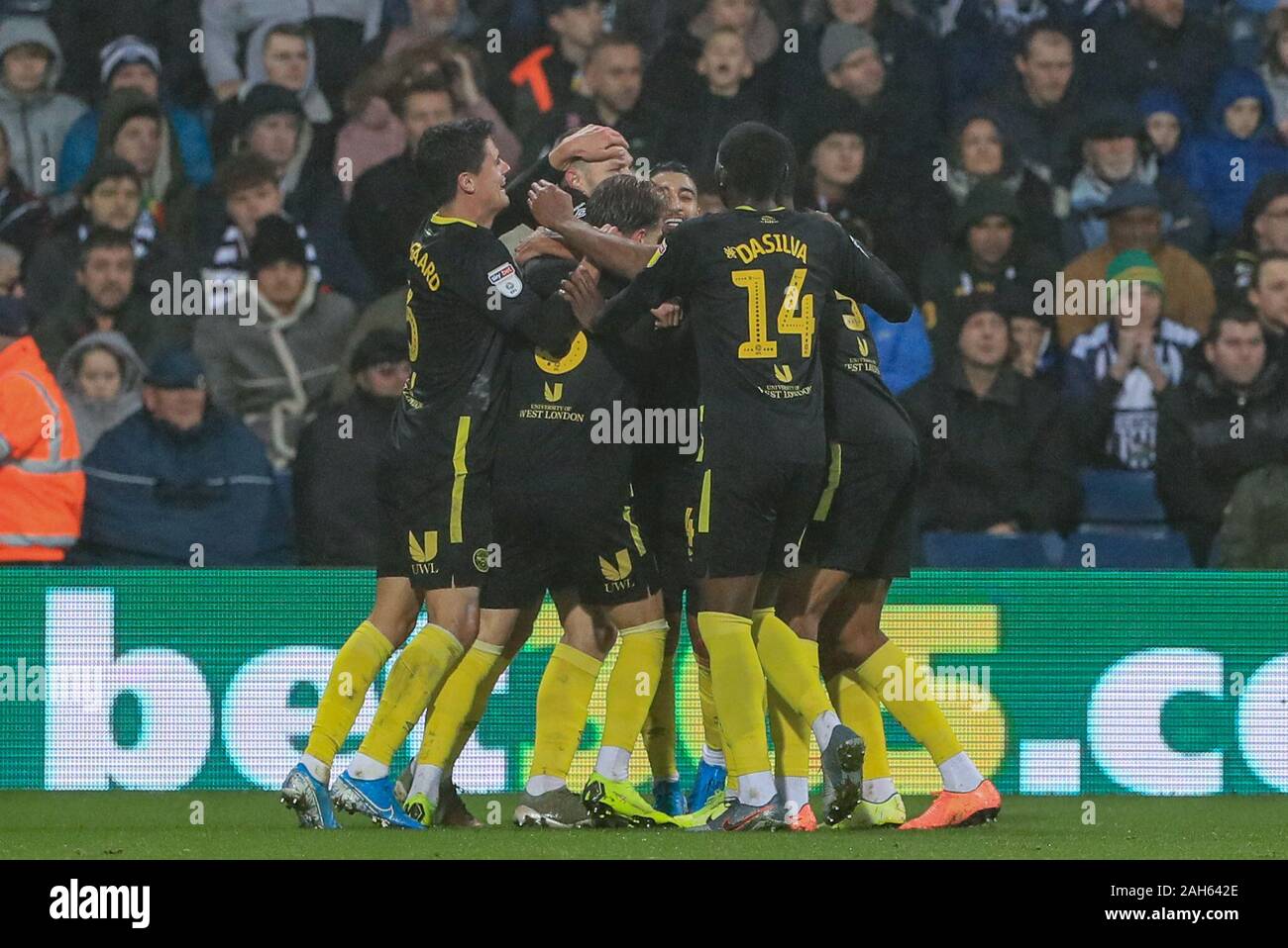 21. Dezember 2019, der Weißdorn, West Bromwich, England; Sky Bet Meisterschaft, West Bromwich Albion v Brentford: Henrik Dalsgaard (22) von Brentford feiert sein Ziel es 0-1 Credit: Mark Cosgrove/News Bilder zu machen Stockfoto