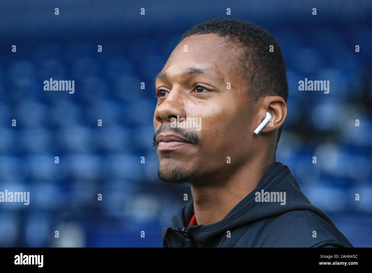 21. Dezember 2019, der Weißdorn, West Bromwich, England; Sky Bet Meisterschaft, West Bromwich Albion v Brentford: Ethan Pinnock (5) von Brentford kommt an der Hawthorns Bild: Mark Cosgrove/News Bilder Stockfoto