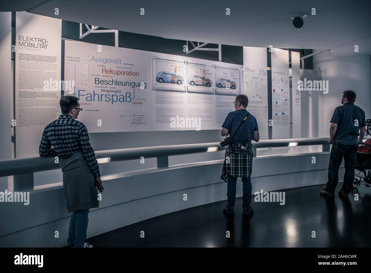 BMW i steht für eine gesunde und zukunftsorientierte Bedeutung der nachhaltigen premium Mobilität: Elektroantrieb, innovativen Material Stockfoto