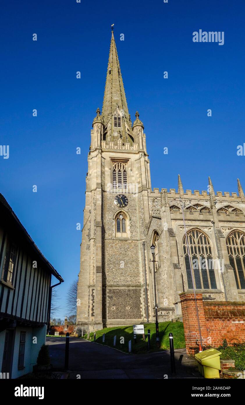 Der hl. Jungfrau Maria Kirche, Saffron Walden Zentrum High Street mittelständischen Markt Stadt Uttlesford Bezirk von Essex, England, UK, Europa Stockfoto
