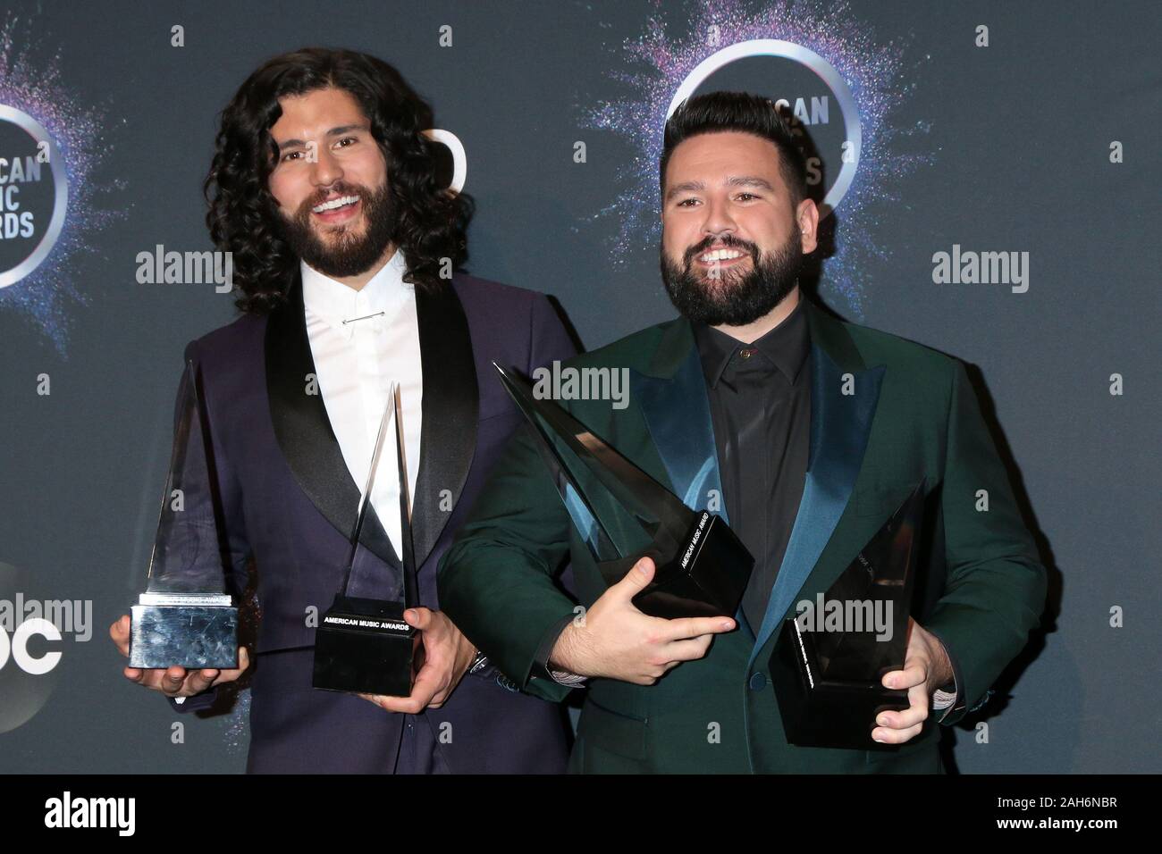 47 American Music Awards - Presse bei Microsoft Theater am 24 November, 2019 in Los Angeles, CA Mit: Dan Smyers, Shay Mooney, Dan + Shay Wo: Los Angeles, Kalifornien, Vereinigte Staaten, wenn: 25 Nov 2019 Credit: Nicky Nelson/WENN.com Stockfoto