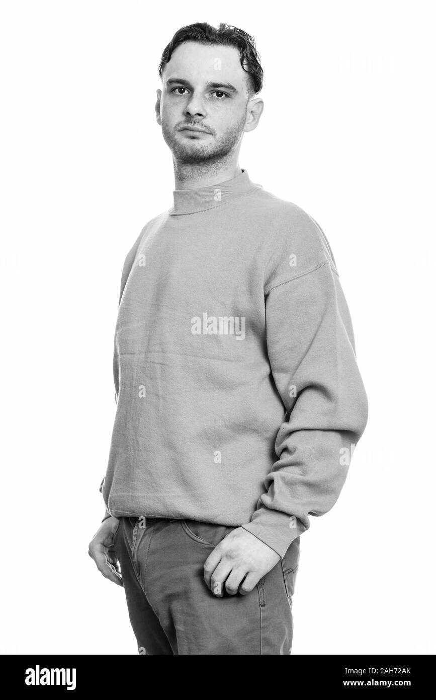 Studio erschossen der junge Mann stehen und von der Kamera Stockfoto