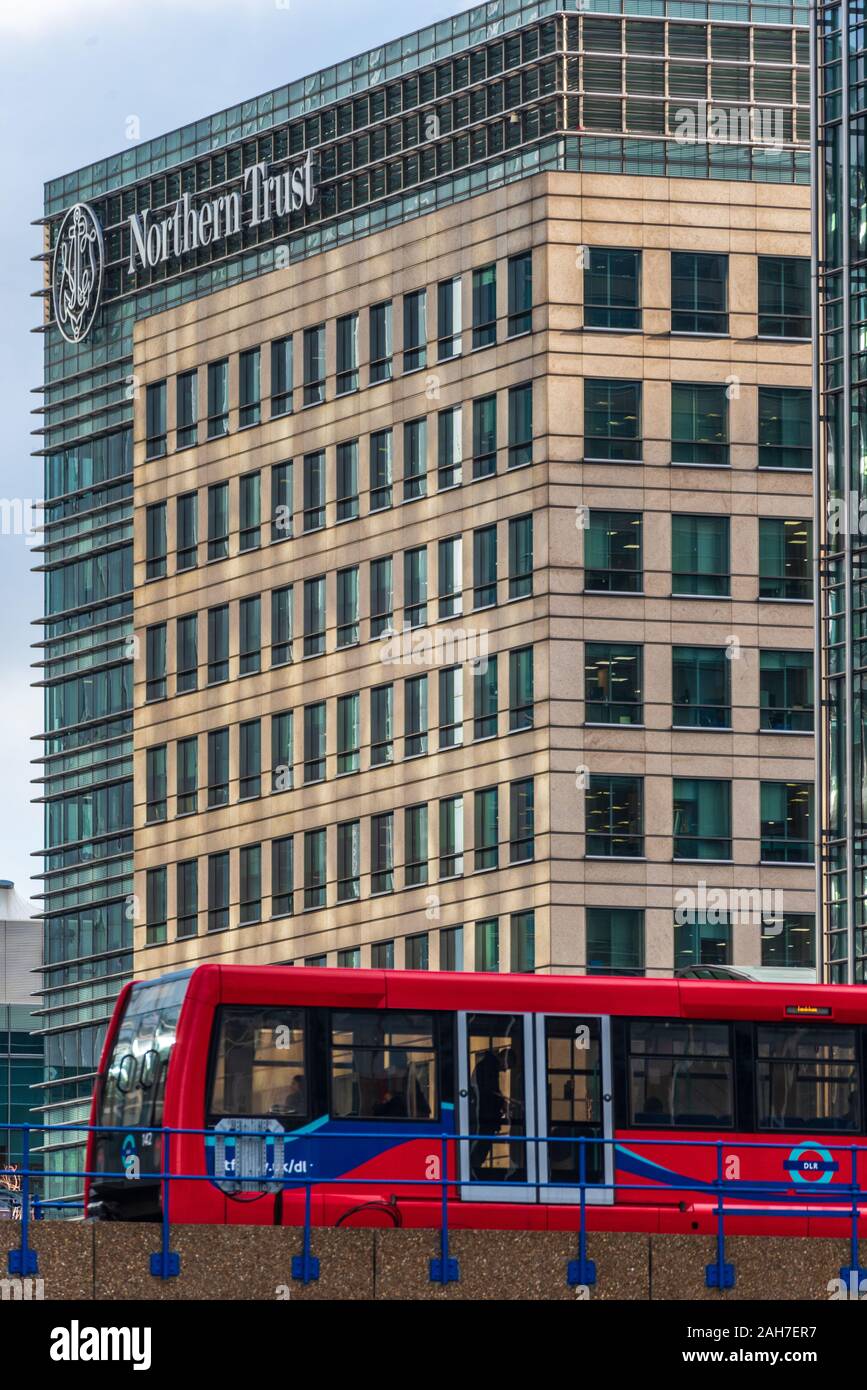 Northern Trust London Büros in der Canary Wharf Entwicklung. Northern Trust Wealth und Asset Management. Stockfoto